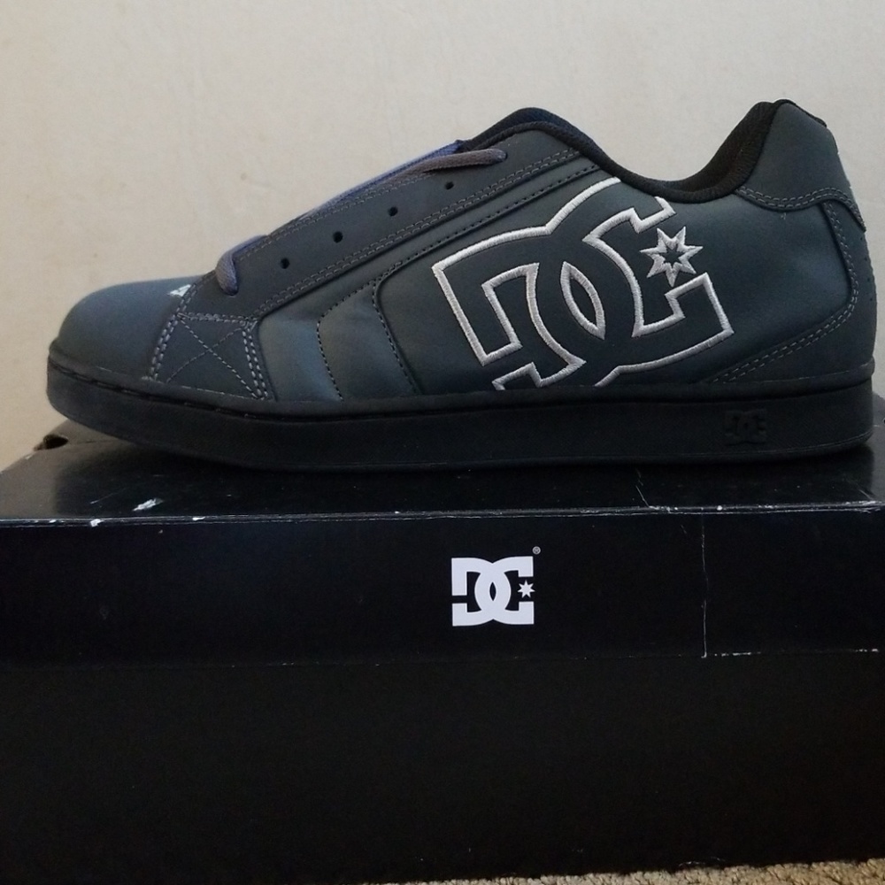 mens DC sneakers